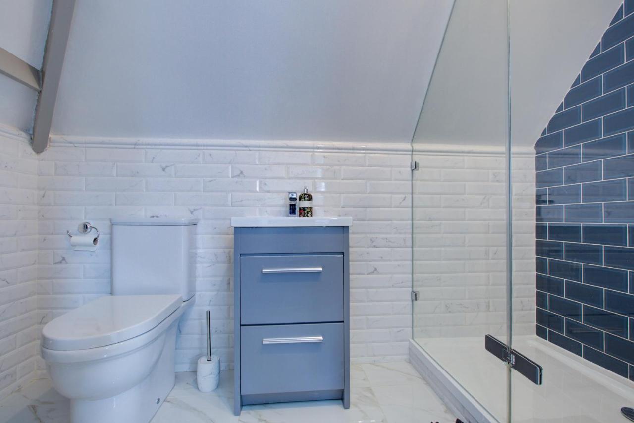 Luxury 3 Bedroom Close To Beach, & Meyrick Park Appartamento